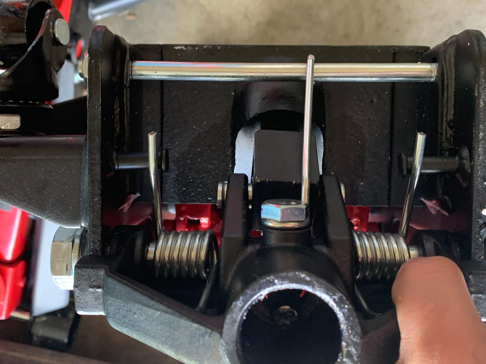 Blackhawk B6350 Black/Red Fast Lift Service Jack - 3.5 Ton Capacity customer photo 2