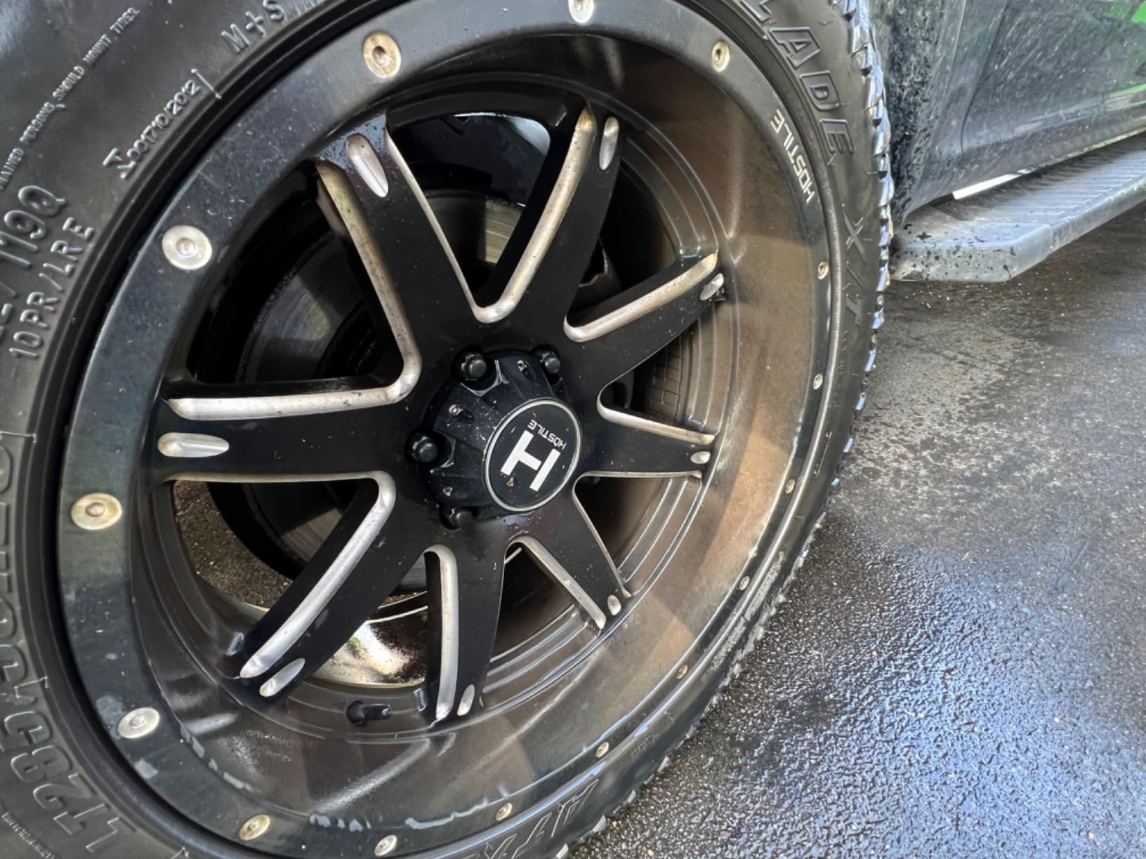 Griot's Garage Heavy-Duty Wheel Cleaner for All Wheel Finishes, Breaks Down and Removes Stubborn Brake Dust and Grime, PH Balanced, Non-Acidic, 11026, 35oz customer photo 2