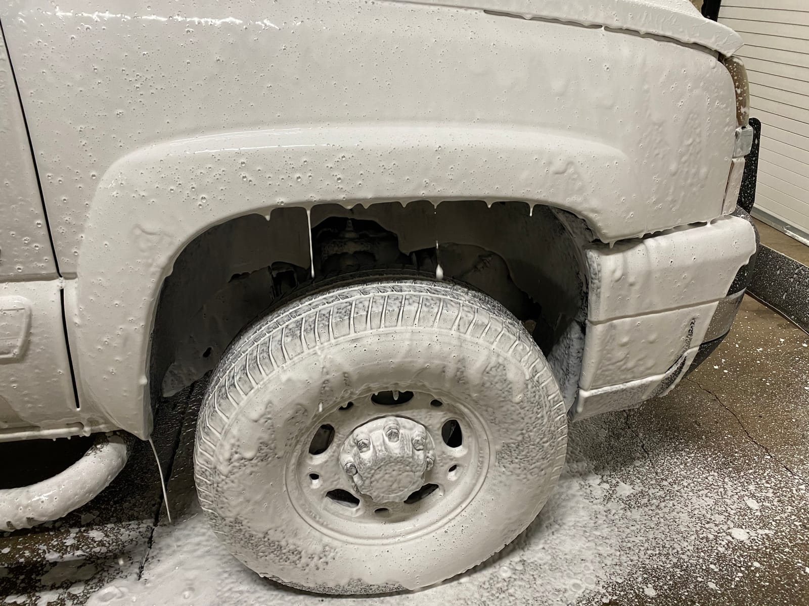 KOCHCHEMIE Gentle Snow Foam - pH Neutral Pre-Cleaning; Works With Foam Cannons & Sprayers; Manual Washing Shampoo; Safe on Existing Wax & Sealed Surfaces; Unique Cherry Fragrance (1 Liter) customer photo 2