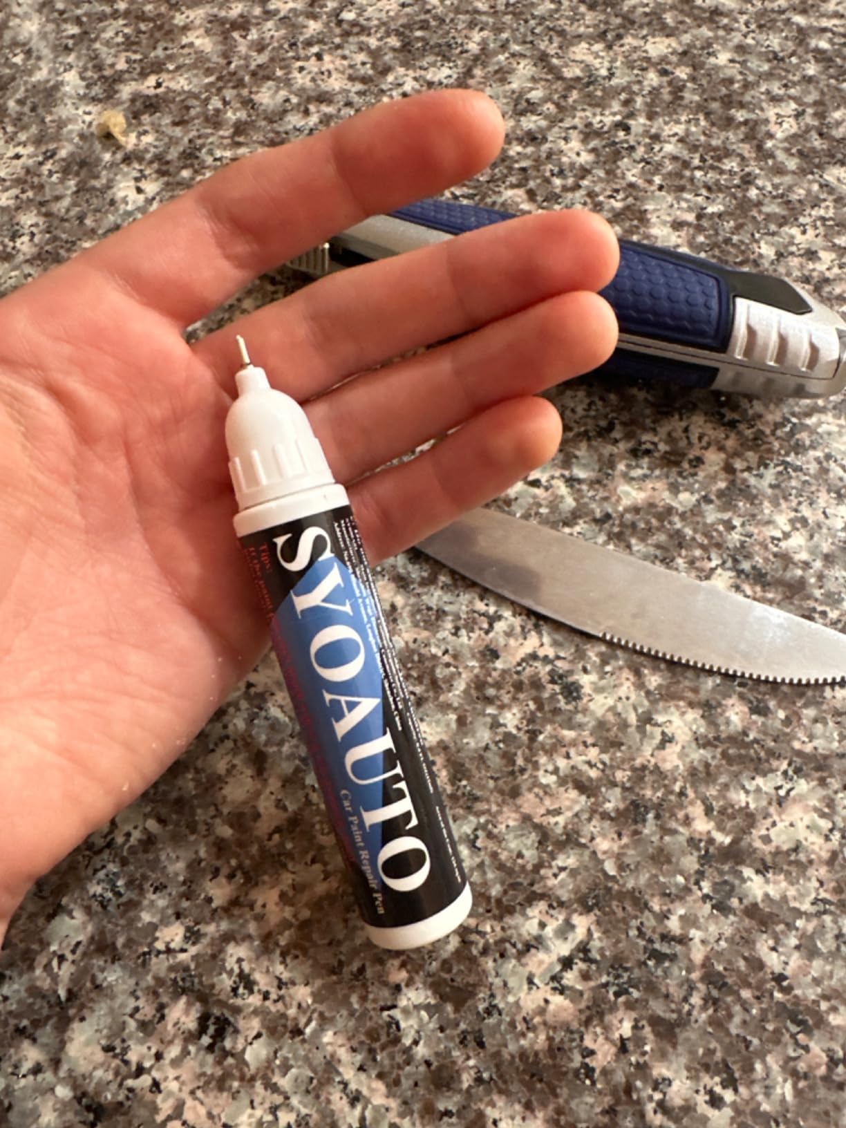 SYOAUTO Black Touch Up Paint for Cars - 2-in-1 Car Paint Pen, Scratch Repair customer photo 1