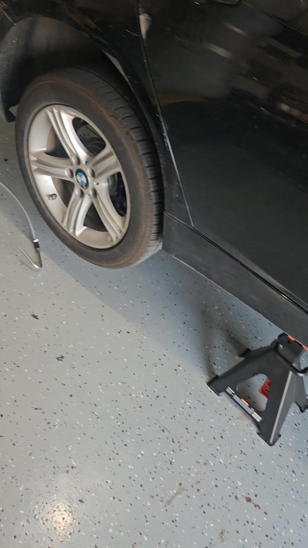 VEVOR Jack Stands, 6 Ton (13,000 lbs) Capacity Car Jack Stands Double Locking, 14.2-23 inch Adjustable Height, for Lifting SUV, Pickup Truck, Car and UTV/ATV, Red, 1 Pair customer photo 2