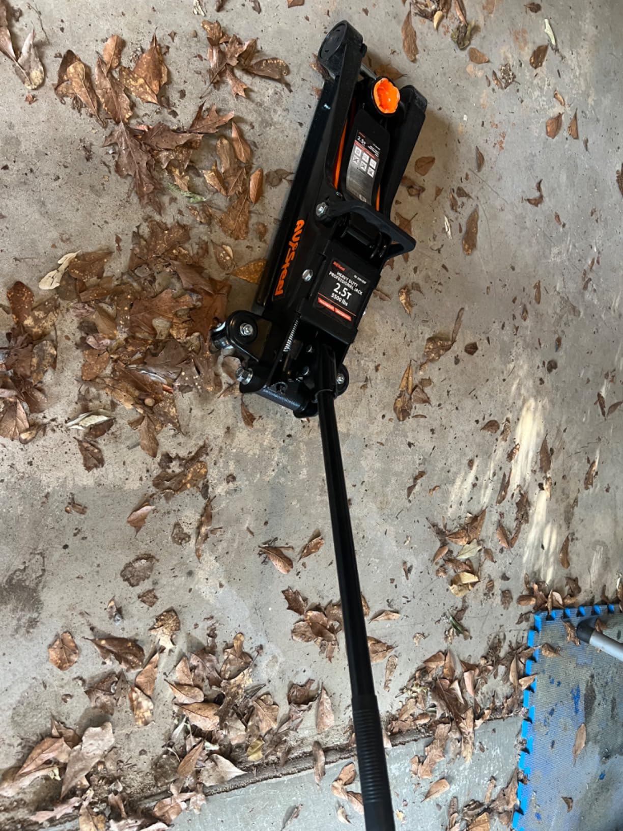 Low Profile Floor Jack 2.5 Ton (5000 lbs), Lift Range 3.4