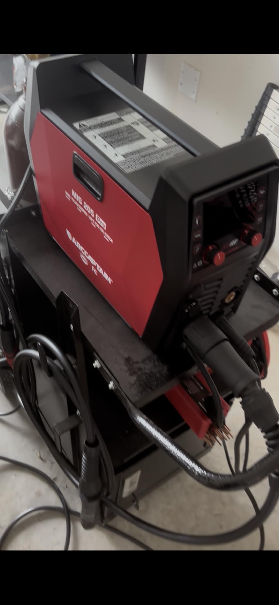 ARCCAPTAIN iControl MIG205 Pro MIG Welder 205A 120V 240V Gas MIG/Gasless Flux MIG/MMA Stick/Lift TIG/Spot Welding/Spool Gun Aluminum Welding Machine, 6 in 1 Professional Welder Machine, APP Control customer photo 1