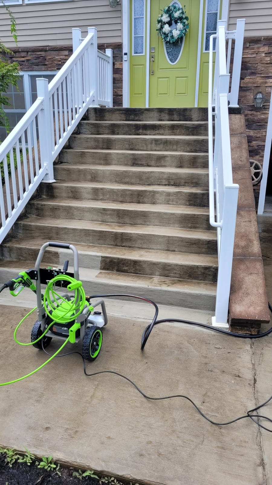 Greenworks 3000 PSI (2.0 GPM Max) Brushless Electric Pressure Washer, Heavy-Duty customer photo 1